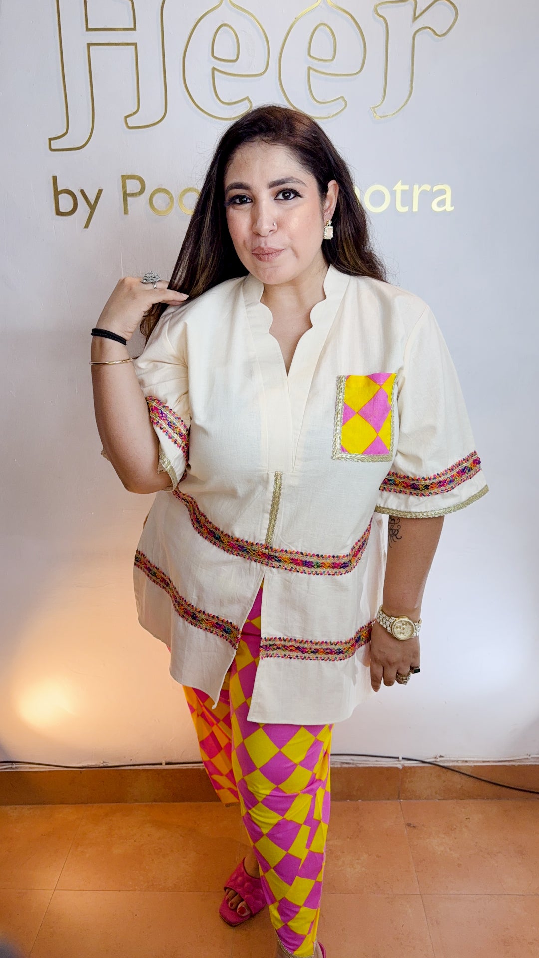 Gulabi phulkari kurta set