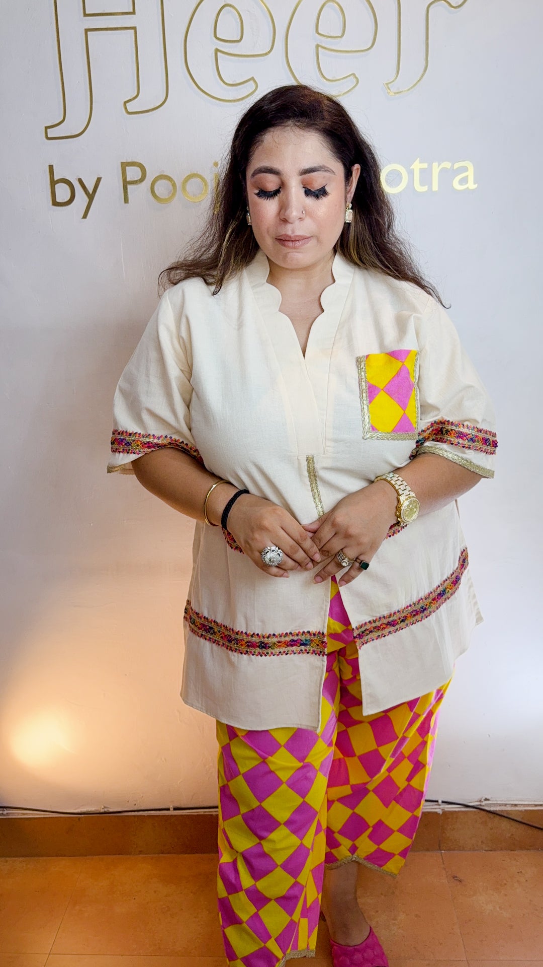 Gulabi phulkari kurta set